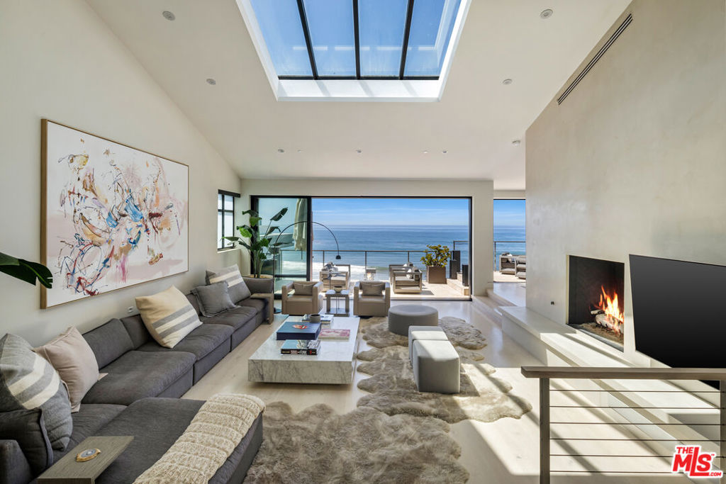 31504 Victoria Point Road — image 1