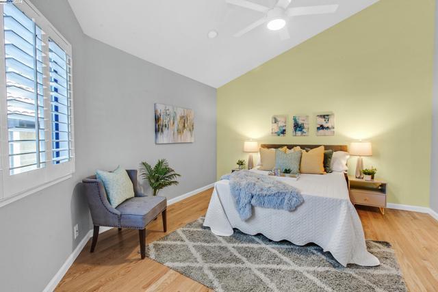 480 N Winchester Blvd, Santa Clara CA: https://media.crmls.org/mediaz/59ef1102-70dd-4340-9361-4b79e98bbf50.jpg