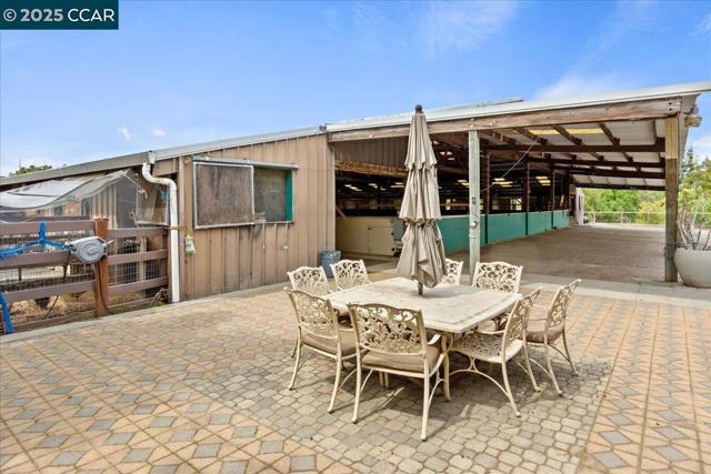 1101 North Gate Road, Walnut Creek CA: https://media.crmls.org/mediaz/59ef6a2e-03c0-4af7-bb22-e8815c6c3933.jpg