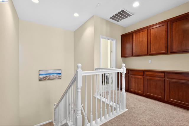 86 S Cortadillo St, Mountain House CA: https://media.crmls.org/mediaz/59ef87d5-f2b4-47a5-8eb0-036b3eca3da9.jpg