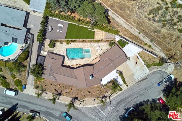 3001 Cloudcrest Road, La Crescenta CA: https://media.crmls.org/mediaz/59f044f6-d0ed-4886-8ec3-ce0a2e5e2c68.jpg
