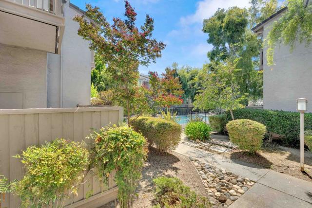 2265 Sun Glory Lane, San Jose CA: https://media.crmls.org/mediaz/59f0b5d9-4bf4-4e39-8048-7a7ea062f406.jpg