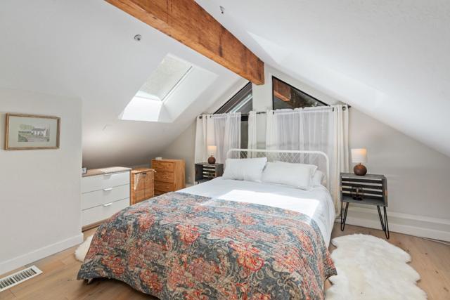 2305 Bear Canyon Road, Los Gatos CA: https://media.crmls.org/mediaz/59f11d7f-eaa5-46cf-b97a-d127b89b3060.jpg