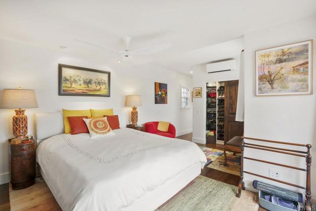 308 Sunset Drive, Encinitas CA: https://media.crmls.org/mediaz/59f17d3e-1acd-430d-8ac1-f2455ed50acd.jpg