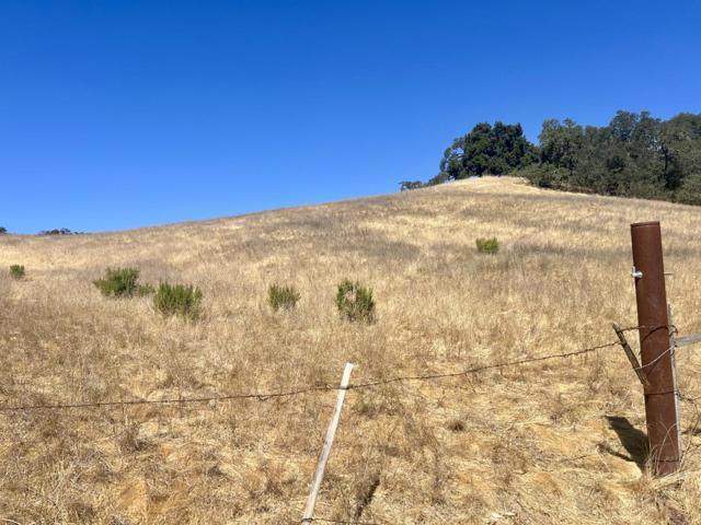 1 Little Uvas Road, Morgan Hill CA: https://media.crmls.org/mediaz/59f1dc47-687d-43c1-a313-af6a7064820f.jpg