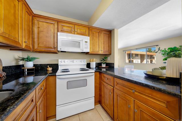 Detail Gallery Image 10 of 24 For 6775 Alvarado Rd #7,  San Diego,  CA 92120 - 2 Beds | 2 Baths