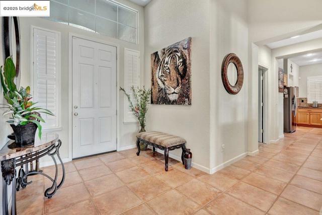 2981 Atherton Pl, Brentwood CA: https://media.crmls.org/mediaz/59f3cb27-5adf-48ae-aafd-1c5e31b89b3a.jpg
