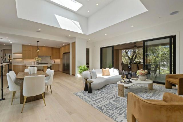 18061 Saratoga Los Gatos Road, Monte Sereno CA: https://media.crmls.org/mediaz/59f6046a-7078-47e8-963a-3fa465feffc3.jpg