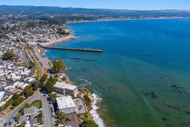 4790 Opal Cliff Drive, Santa Cruz CA: https://media.crmls.org/mediaz/59f64793-eb89-4d3d-99da-4eca9610bd04.jpg
