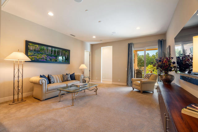 15 Via Montagna, Rancho Mirage CA: https://media.crmls.org/mediaz/59f73b3b-d42c-4691-8a40-c5da7cd01b43.jpg