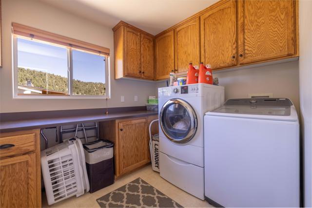 1188 Monte Vista Drive, Big Bear CA: https://media.crmls.org/mediaz/59f78bad-bb5e-499f-83bb-22bccfa1ce85.jpg