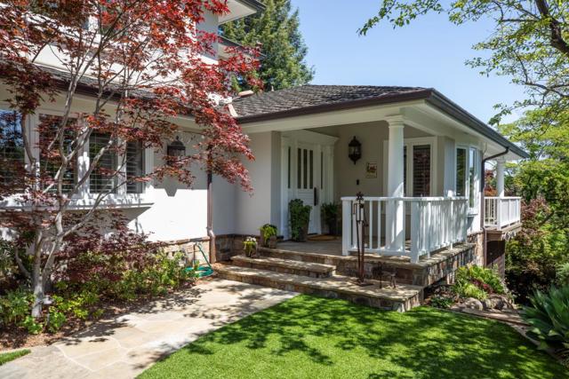 13801 Templeton Place, Los Altos CA: https://media.crmls.org/mediaz/59f79754-f62b-4253-9bb3-0453eb51649d.jpg