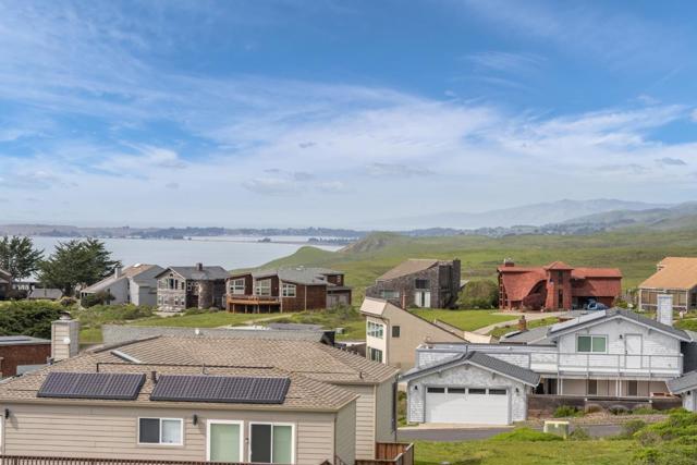 10 Maui Lane, Dillon Beach CA: https://media.crmls.org/mediaz/59f7b21f-bc6f-46df-ba74-ac6bc0894aca.jpg