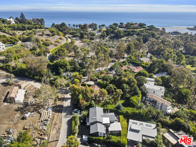 Drew Fenton | 3631 SERRA Road Malibu CA | MLS: 7403357 Drew Fenton | 3631 SERRA Road Malibu CA | MLS: 7403357