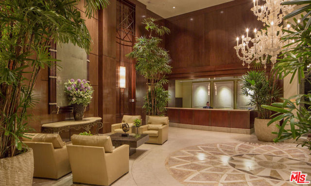 10580 Wilshire Boulevard, Los Angeles CA: https://media.crmls.org/mediaz/59f9f746-5b4c-4bb0-8f50-4cc3ad69764d.jpg