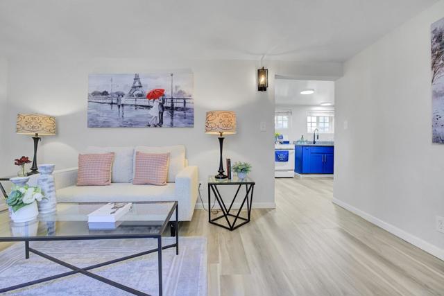 319 S 37th Street, Richmond CA: https://media.crmls.org/mediaz/59fa352a-ad3d-4c2f-84b7-97d204a2f88b.jpg