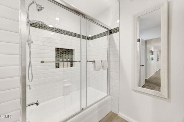Detail Gallery Image 25 of 50 For 9816 Calvin Avenue, Northridge,  CA 91324 - 6 Beds | 4/2 Baths