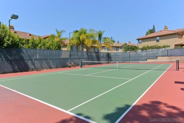 3965 Via Holgura, San Diego CA: https://media.crmls.org/mediaz/59fa832f-6f16-4e76-8147-a02555980e4b.jpg
