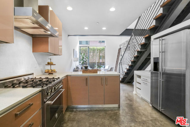1220 N Orange Grove Avenue, West Hollywood CA: https://media.crmls.org/mediaz/59fab8ad-7a62-401c-9137-6dfe4179a1af.jpg
