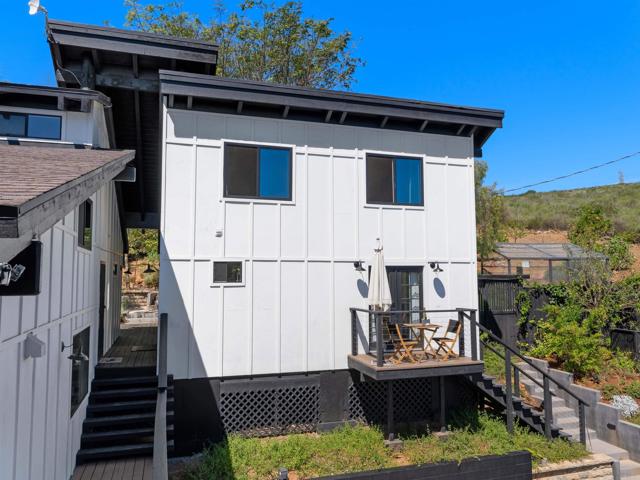 20790 Fortuna Del Norte, Escondido CA: https://media.crmls.org/mediaz/59faf14f-ad97-4e6a-9d8a-bc37081576ca.jpg