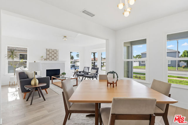 9402 S Van Ness Avenue, Los Angeles CA: https://media.crmls.org/mediaz/59fb0c5a-cc57-4d12-ad69-be98c1140975.jpg