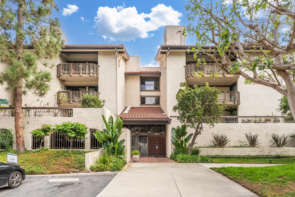 8515 Falmouth Avenue #303