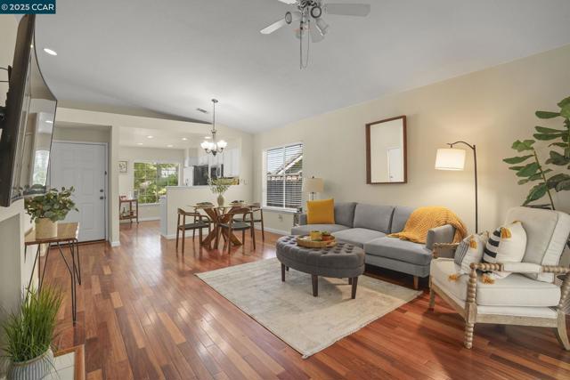 764 Steffa St, Bay Point CA: https://media.crmls.org/mediaz/59fb669c-291c-46c1-9d8b-e4243e48e421.jpg