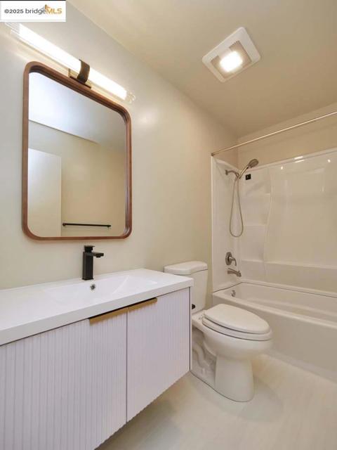 2112 Matthew CT, Pittsburg CA: https://media.crmls.org/mediaz/59fb75c2-ea3e-477d-a626-a5e68fb8f876.jpg