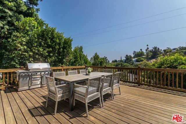 3940 Davana Road, Sherman Oaks CA: https://media.crmls.org/mediaz/59fb82c1-acc8-4635-a100-a6632947485c.jpg