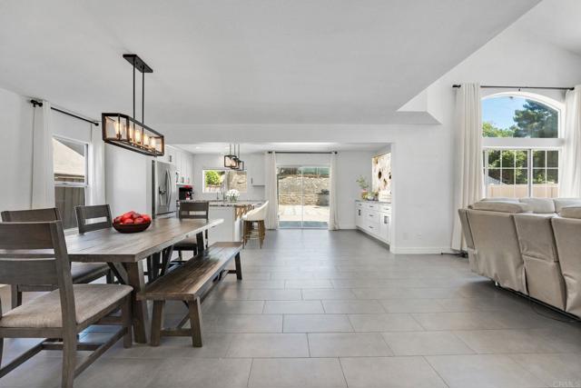 Detail Gallery Image 10 of 28 For 31710 Corte Cardenas, Temecula,  CA 92592 - 3 Beds | 2/1 Baths