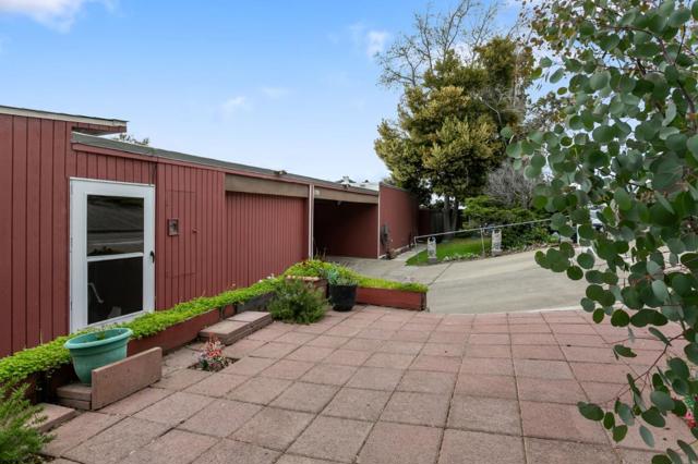 1708 Yorktown Road, San Mateo CA: https://media.crmls.org/mediaz/59fc1cf7-2e6f-4220-b9f1-c7b90d3336ed.jpg