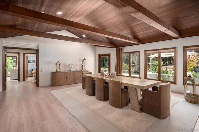 17310 Calle Mayor, Rancho Santa Fe CA: https://media.crmls.org/mediaz/59fc6584-dacc-49b0-9b3c-270880e25450.jpg