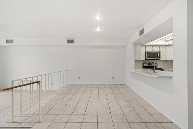 157 Calle Bravo, Palm Springs CA: https://media.crmls.org/mediaz/59fcff9b-685d-4a18-bf03-e121ccc7c807.jpg