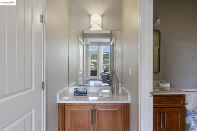 205 Sheridan RD, Oakland CA: https://media.crmls.org/mediaz/59fec025-3cf7-4434-92b3-f8abbd39feba.jpg
