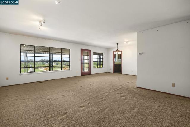 801 Laurel Ct, Rodeo CA: https://media.crmls.org/mediaz/59ff0141-35cb-418c-99db-e34dba369296.jpg