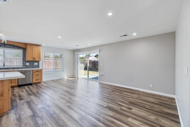4643 sloan, Fremont CA: https://media.crmls.org/mediaz/59ffe817-e1dc-4404-a705-cd39b0e9df2e.jpg