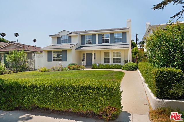 423 Palisades Avenue Santa Monica, California Welcome home to this charming two-story Traditional home on 8,764 sq ft lot in Prime Santa Monica that has been in this family for a generation. The home is located on the coveted Palisades Avenue known for its wide tree lined street West of 7th Street just steps to the Ocean Avenue Bluffs and all the shops and restaurants on the famous Montana Avenue. Enter the lovely entry that leads to a large living room which opens to a sun filled conservatory room overlooking the peaceful yard and pool. A spacious formal dining room and breakfast room off the kitchen both overlook the backyard and pool. The first floor also has a 5th bedroom or den with a 3/4 bath and a laundry room. Upstairs is a spacious primary bedroom and full bathroom and three additional bedrooms and two bathrooms. This property lends itself to a terrific rebuild or remodel in Santa Monica's finest neighborhood.