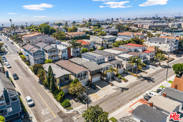 1805 Stanford Avenue, Redondo Beach, California 90278, 3 Bedrooms Bedrooms, ,2 BathroomsBathrooms,Residential,Sold,Stanford,21781224