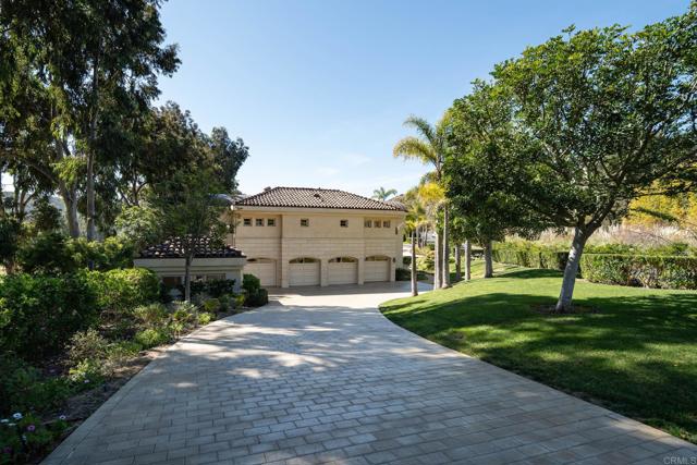 14479 Emerald Lane, Rancho Santa Fe CA: https://media.crmls.org/mediaz/5a002979-752a-4bbb-a94e-12b651577f58.jpg