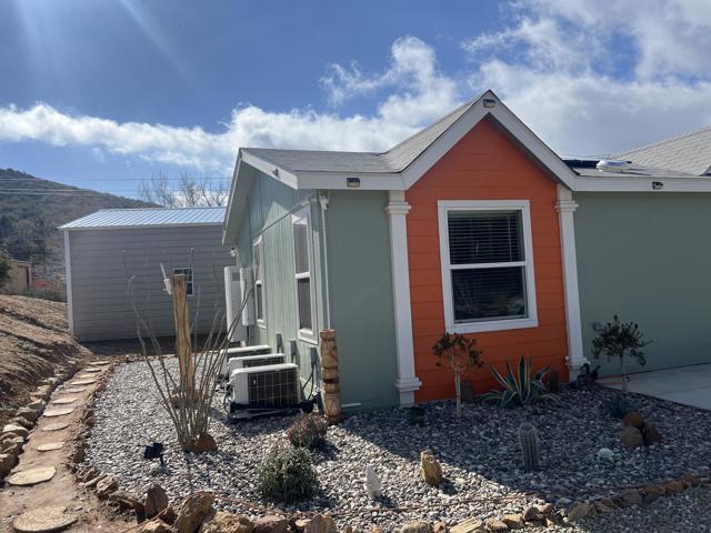 16680 Valley Hi Drive, Banning CA: https://media.crmls.org/mediaz/5a0064dc-dce3-4091-bf2d-d8da4d02bed1.jpg
