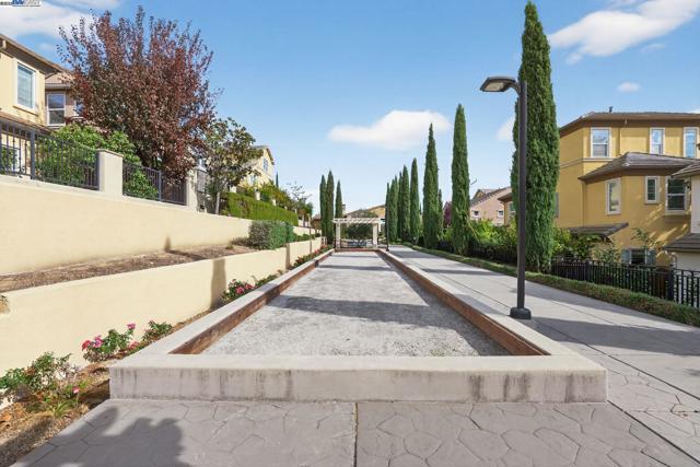 3231 Central Pkwy, Dublin CA: https://media.crmls.org/mediaz/5a00657a-b235-4bc6-a04f-c333244b78f0.jpg