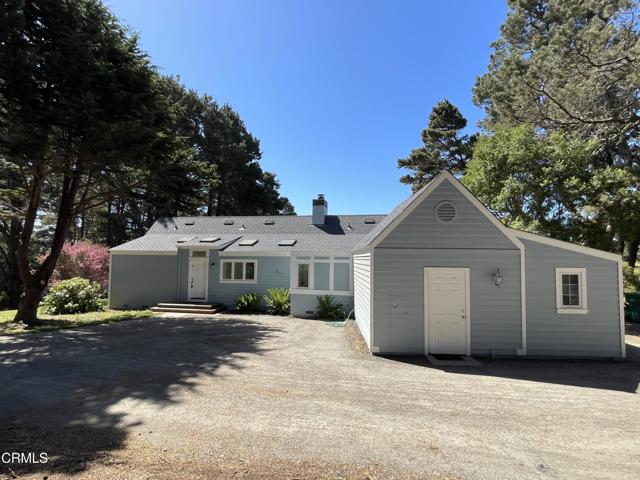 45300 Headlands Drive, Mendocino CA: https://media.crmls.org/mediaz/5a010ae6-1d24-45cd-b74e-e2ff340cc708.jpg