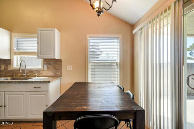 7434 Nye Drive, Highland CA: https://media.crmls.org/mediaz/5a012c0a-8f26-44fe-9669-02fa792cedd0.jpg