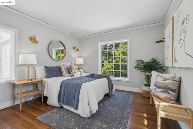 515 Mount St, Richmond CA: https://media.crmls.org/mediaz/5a0178b2-aca8-41b3-b446-dc3bbdd50b7c.jpg