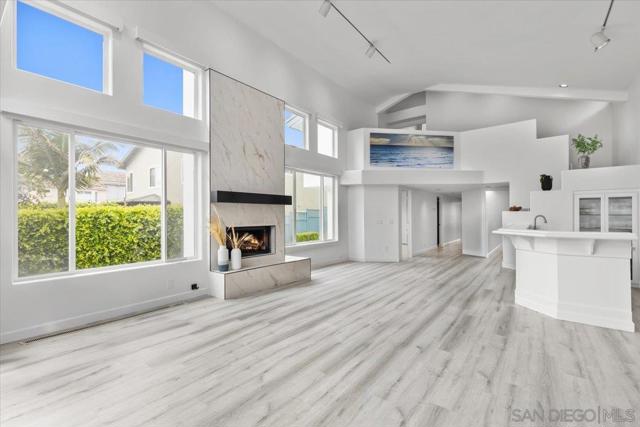 3960 Garfield St., Carlsbad CA: https://media.crmls.org/mediaz/5a021b98-9da2-4a1a-bc29-d4b2e65f3bd7.jpg