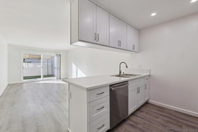 8034 Linda Vista Rd, San Diego CA: https://media.crmls.org/mediaz/5a029bd5-9207-4e34-9236-0f826e07e787.jpg