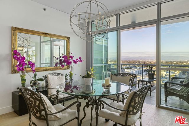 13650 Marina Pointe Drive, Marina del Rey CA: https://media.crmls.org/mediaz/5a033267-94c7-4c0c-ae09-f209ceb8c01b.jpg