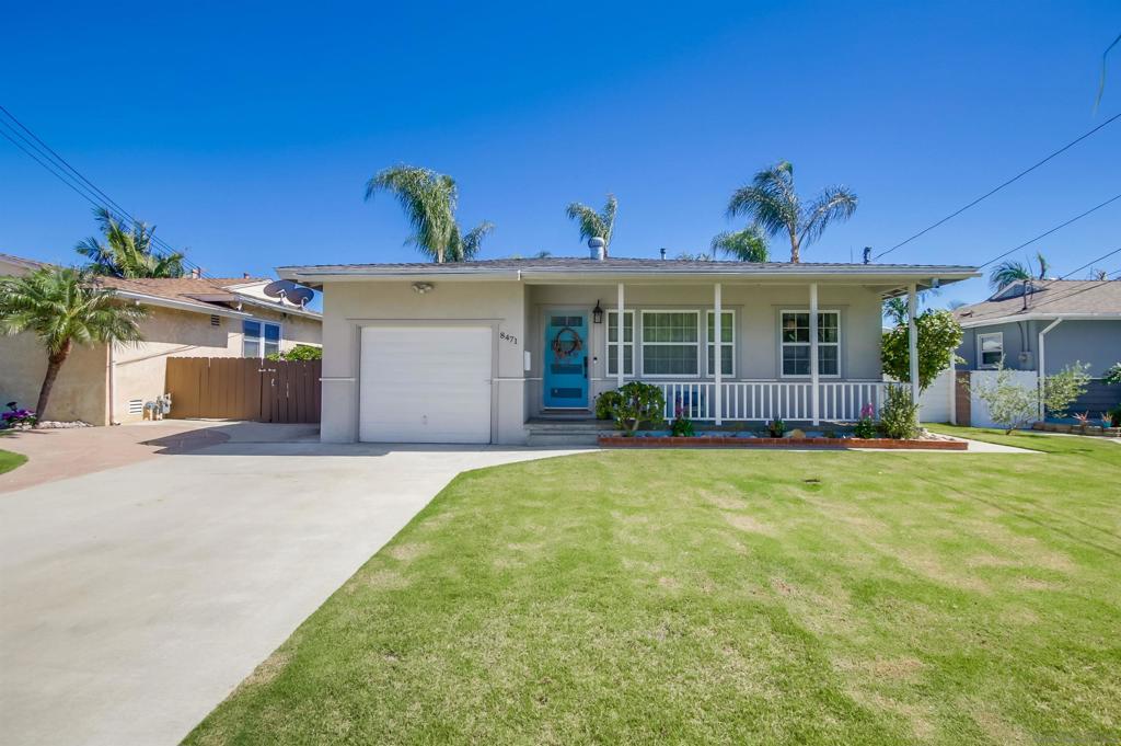 8471 El Paso St