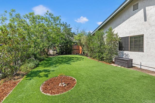 5550 La Cuenta Drive, San Diego CA: https://media.crmls.org/mediaz/5a0376ef-943b-480e-909e-8e8fa190b1d5.jpg