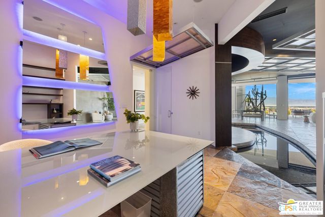25 Sierra Vista Drive, Rancho Mirage CA: https://media.crmls.org/mediaz/5a038fde-37c6-4463-a992-7c6bad8d4f7e.jpg